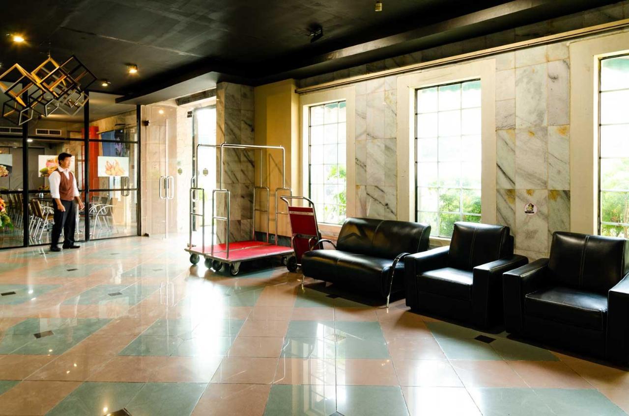 Hotel Peninsula Mangga Besar Jakarta Exterior photo
