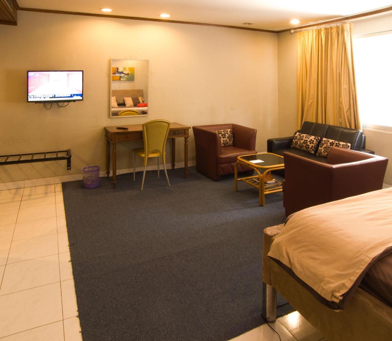 Hotel Peninsula Mangga Besar Jakarta Exterior photo